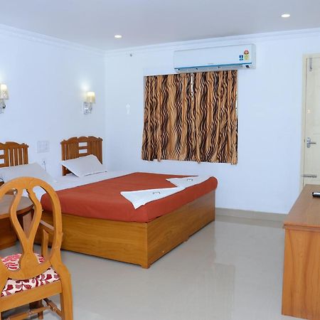 Princess Residency Nedumbassery Room photo